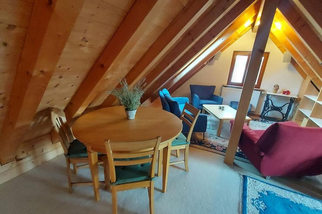 Gemuetliche Ferienwohnung Auf 2 Etagen Mit Dachterrasse Wangen im Allgäu Exterior photo